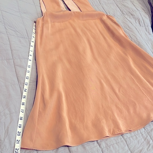 Lovers & Friends Plush Sleeveless dress. Beautiful top. Excellent condition - Picture 9 of 11